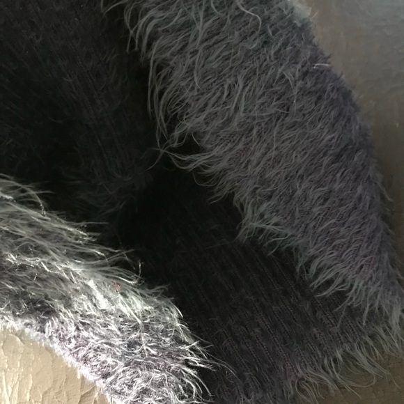 Last woman fuzzy sweater short sleeve M/L - Picture 5 of 8